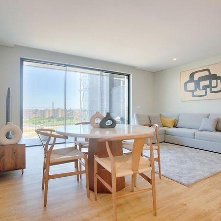 Appartamento Brand New Luxurious Ap T2 - Amazing View- With Garage Vila Nova de Gaia Esterno foto