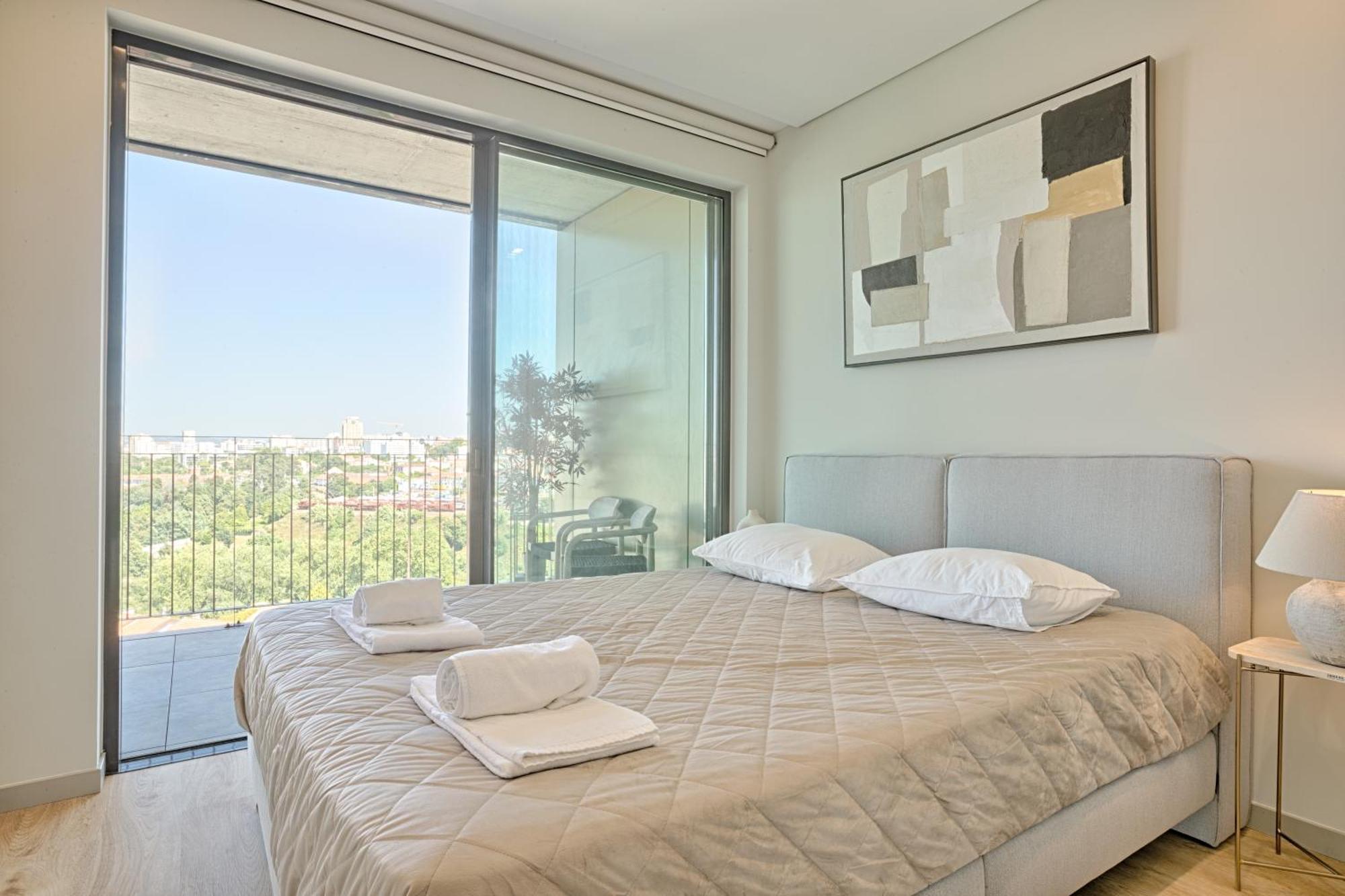 Appartamento Brand New Luxurious Ap T2 - Amazing View- With Garage Vila Nova de Gaia Esterno foto