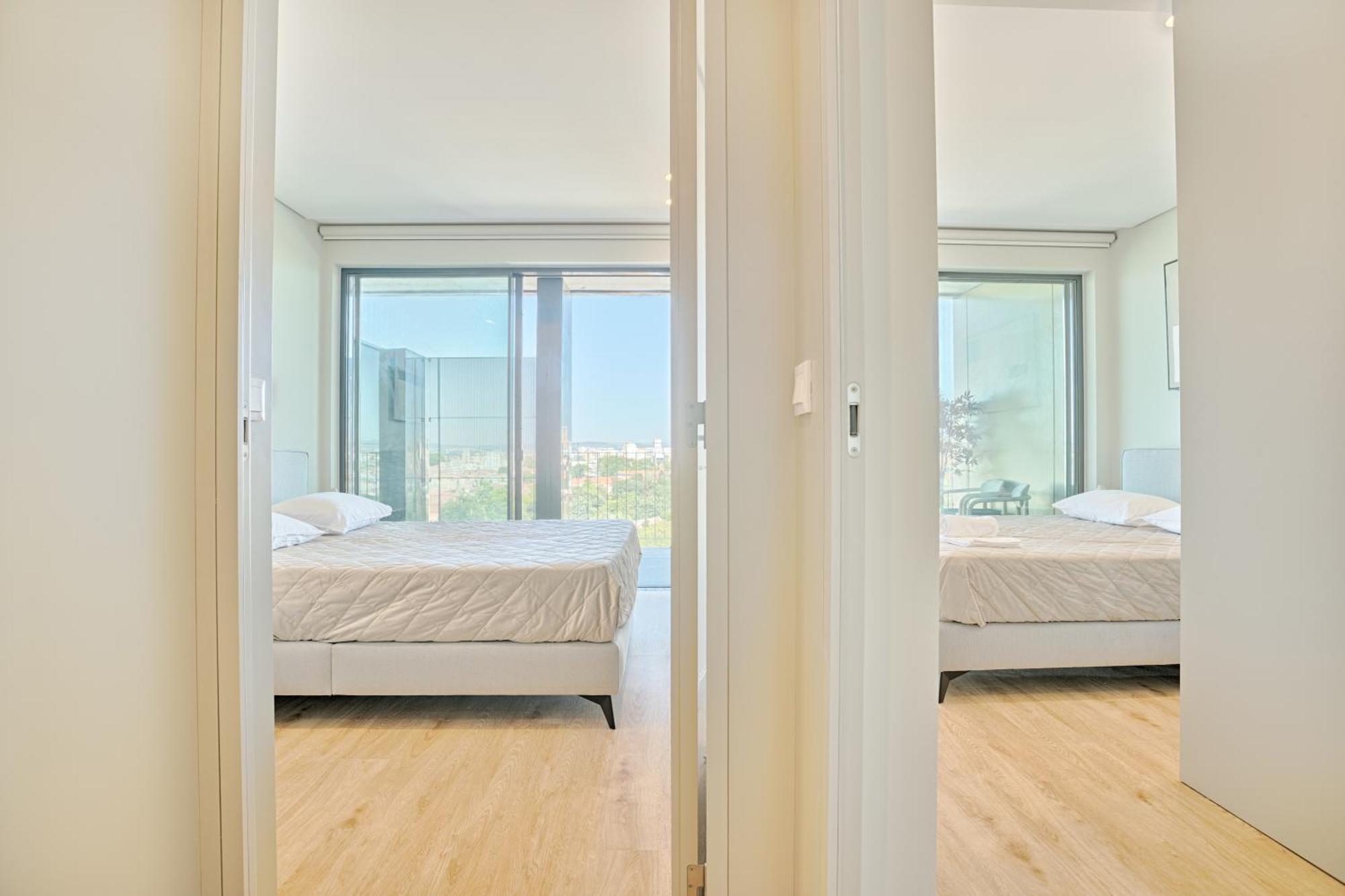 Appartamento Brand New Luxurious Ap T2 - Amazing View- With Garage Vila Nova de Gaia Esterno foto